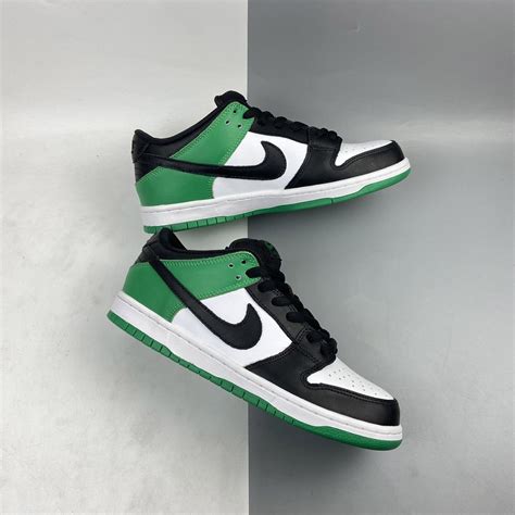 Nike dunks low clearance